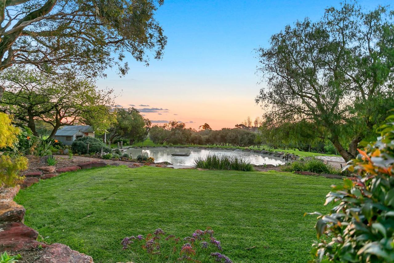 The Farm Willunga Bed & Breakfast Exterior photo